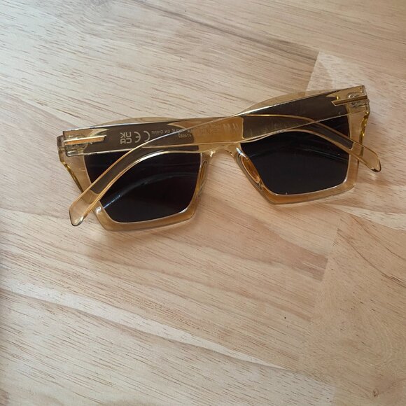 Crystal Yellow Polarized Sunglasses - Picture 3 of 3